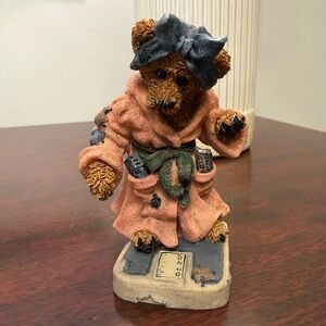 Vintage Boyds Bears “Ms. Griz … Saturday Night” figurine